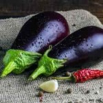فروش بادمجان بیدانه یزدی در بازار با قیمت مناسب