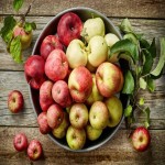 خرید و فروش سیب درختی رگه دار به صورت عمده در میانه
