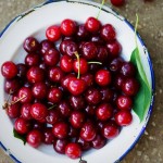 خرید میوه آلبالو از فروشندگان منصف شهر اصفهان