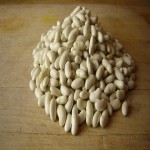 پخش کننده لوبیا سفید خمین به صورت عمده و بهترین قیمت