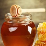 خرید عمده عسل طبیعی و اصل همراه با تضمین کیفیت
