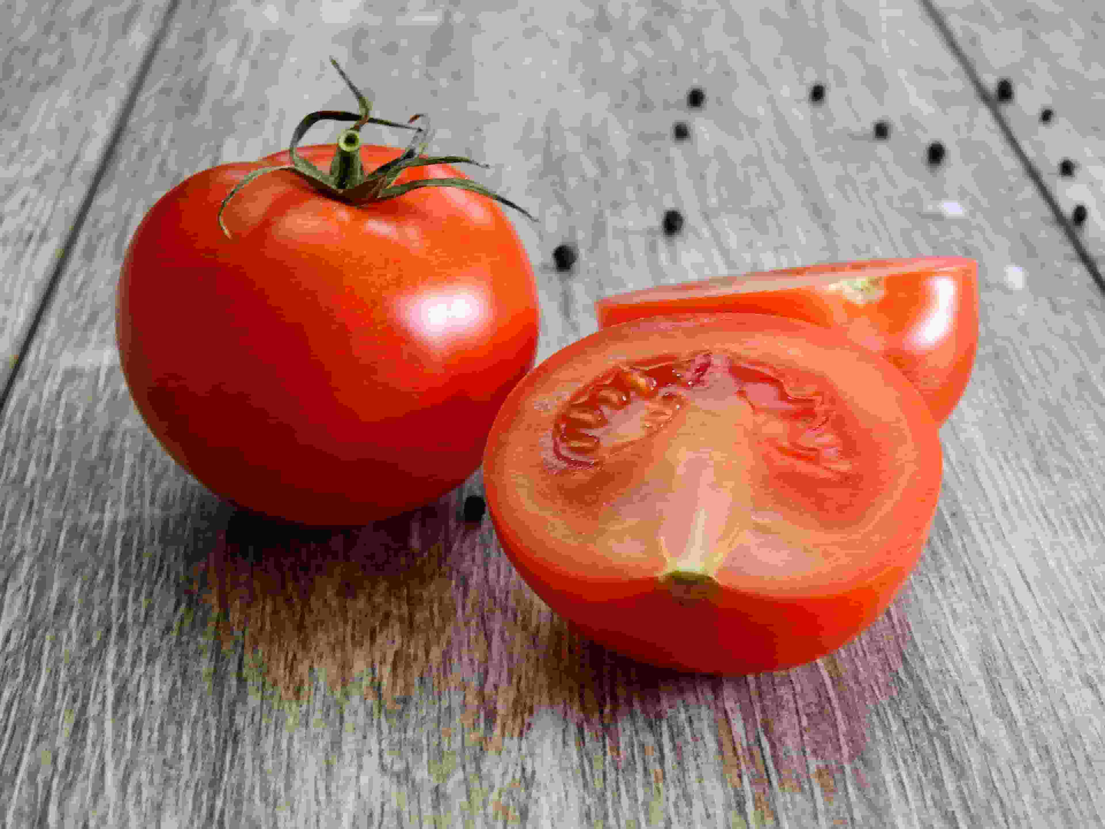 خرید مقرون به صرفه گوجه فرنگی بسته بندی شده از شیراز