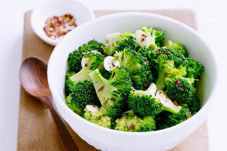 broccoli-with-garlic-and-chilli-28860-1