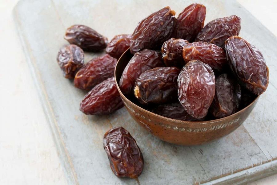 Dates-Substitutes-For-Currant