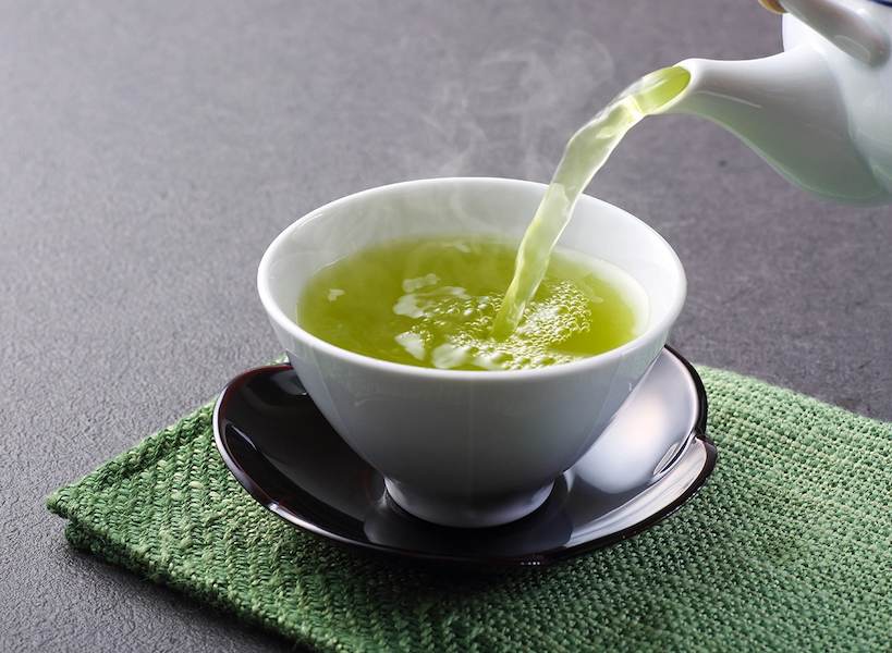 green-tea-pouring