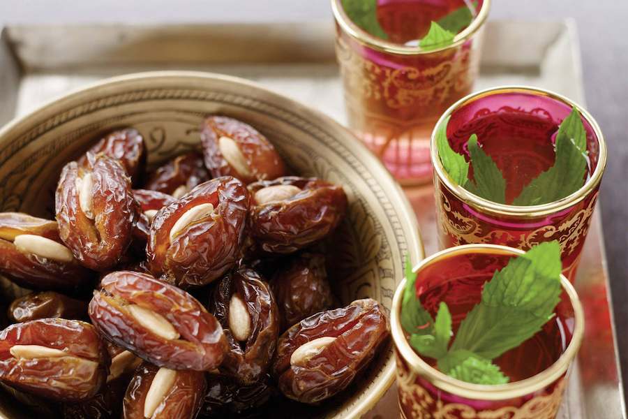 iranian-dates-with-tea