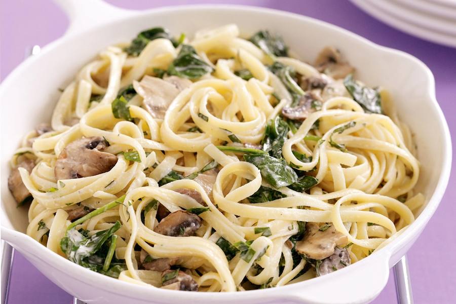 mushroom-herb-and-spinach-fettuccine-51575-1