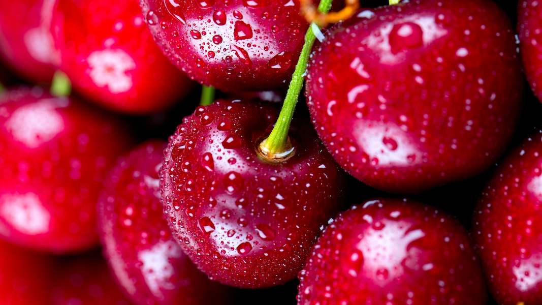 cherries-3840x2160-delicious-4k-15366