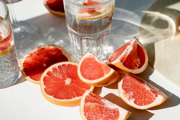 Grapefruit-detox-water-732x549-thumbnail-732x549-1