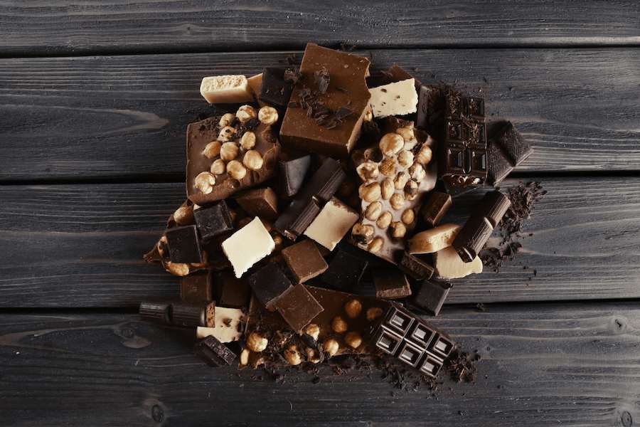 853887-Sweets-Chocolate-Nuts-Wood-planks (1)