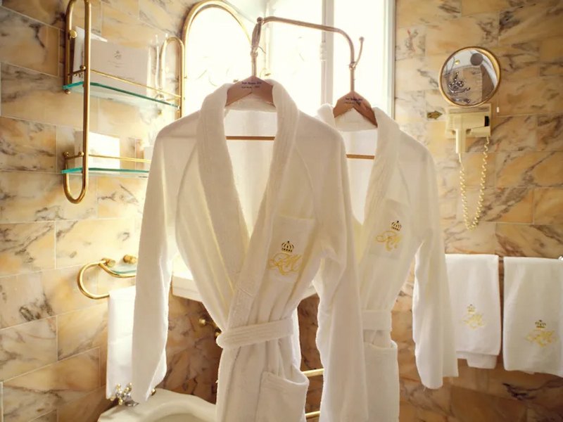 hotel-robes-cr-getty