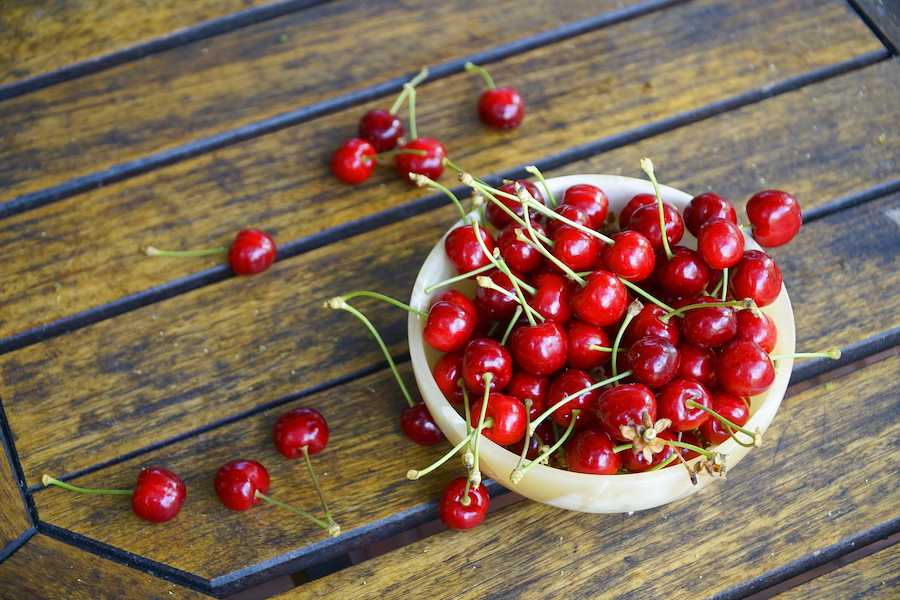 2020Food___Berries_and_fruits_and_nuts_Ripe_red_cherries_in_a_plate_on_the_table_143186_