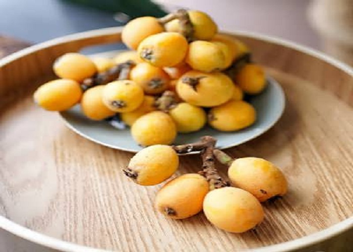 loquat-in-plate