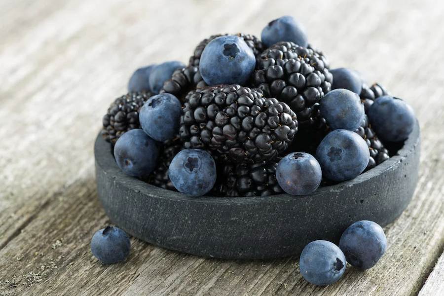 blueberries-and-blackberries-092721