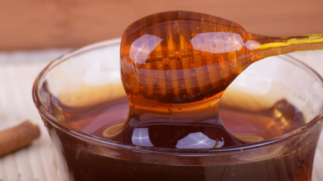 Manuka-Honey-Benefits-8-Healing-Benefits-of-Manuka-Honey