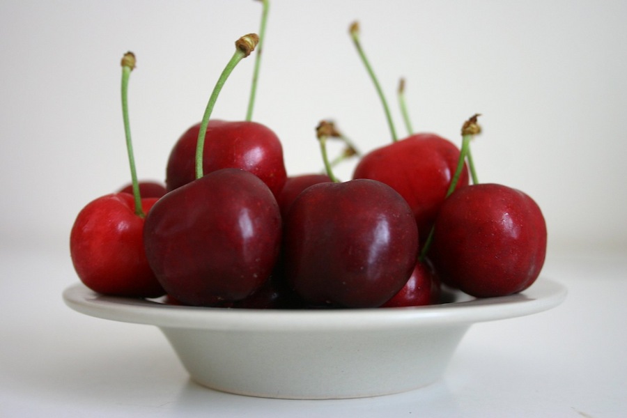 cherries-on-a-plate-11-1327623