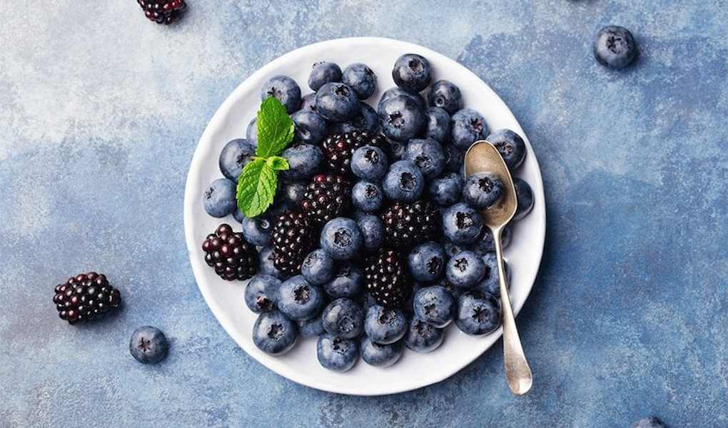 Health-benefits-Blueberries-vs-Blackberries