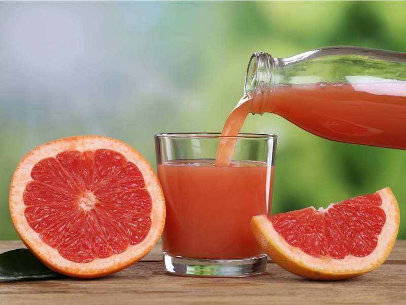 grapefruit juice and grapefruits