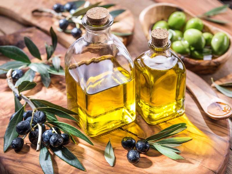 how-to-make-infused-olive-oil--scaled