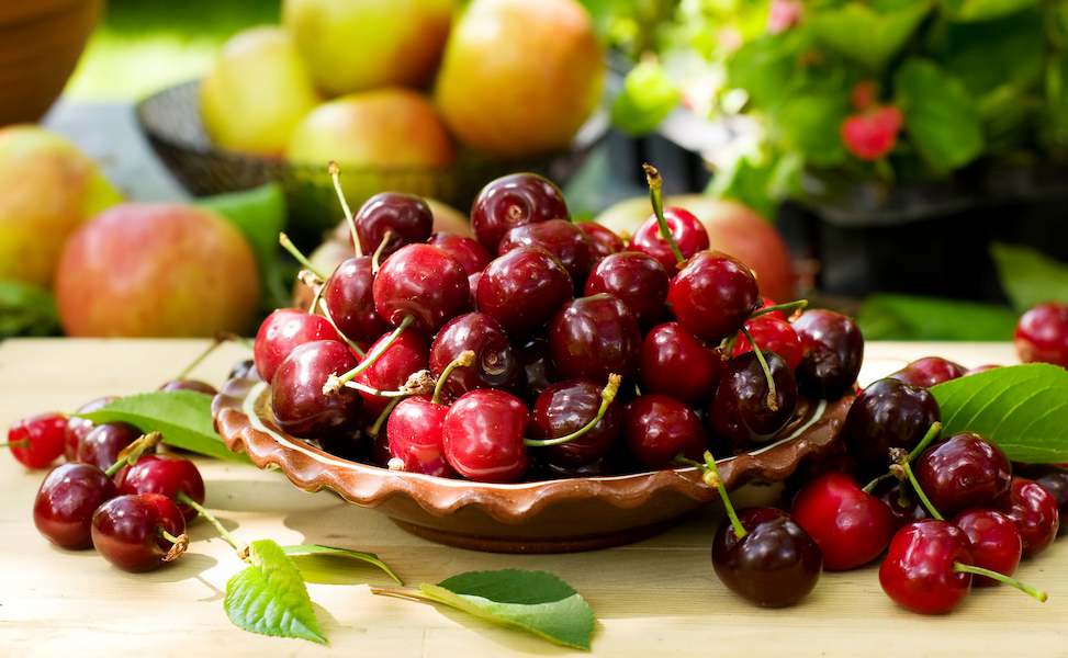 2017Food___Berries_and_fruits_and_nuts_Ripe_delicious_cherry_on_a_plate_close-up_115892_