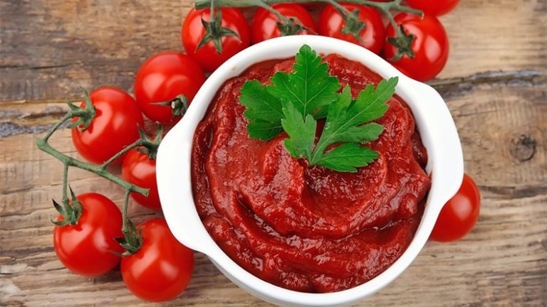 tomatoes_with_tomato_paste_149747501_1200px-768x432-1